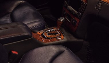 В ЗКО акимат хотел потратить 61 млн тенге на служебные авто вопреки запрету
