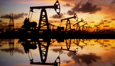 Казахстан будет бурить по 120 скважин в год в поисках нефти