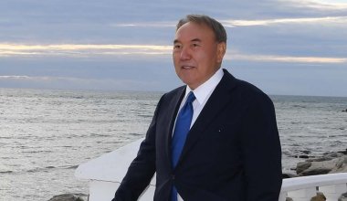 «Дворец Назарбаева» на побережье Каспия обсуждают казахстанцы