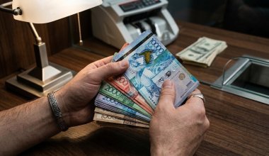 Кому готовы платить больше двух миллионов тенге в Казахстане