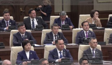 За нарушение этики депутатам Құрылтая урежут зарплату