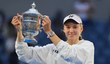 «Весь Казахстан гордится»: Токаев поздравил Рыбакину с победой на US Open