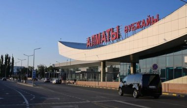 Из-за необычной ошибки в системе казахстанку не выпустили из страны