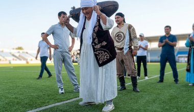 70-летняя апашка 40 раз подняла тяжелого барана