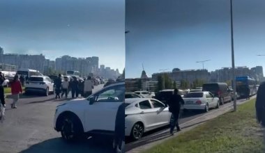 Адские пробки в Астане: почему люди бросили автобусы и пошли пешком