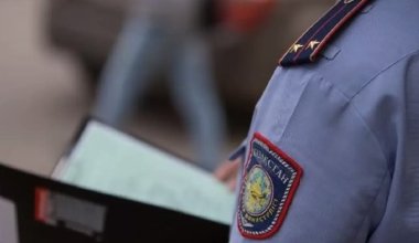 Полицейских подозревают в вымогательстве денег в Алматы