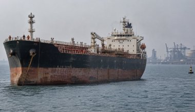 Казахстанец застрял на арестованном танкере в Индии: МИД раскрыл подробности