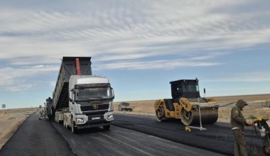 На западе Казахстана обновляют республиканскую трассу