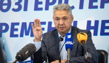 Бывшего главу партии «Ак жол» обвинили в домогательствах