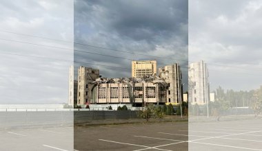 В КазНУ обрушилась крыша Дворца студентов