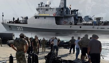 Гибель военных на Каспии: хронология, прогноз погоды и закупки спасательных жилетов