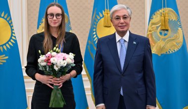 «Навечно в летописи тенниса»: Токаев предрёк Елене Рыбакиной новые победы