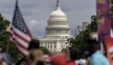 Трампу разрешили снова депортировать мигрантов из США в третьи страны