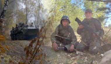 «Либо война, либо тюрьма»: казахстанцы просят помочь им вернуться из России
