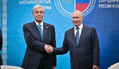 В Кремле назвали Токаева «политически очень мощным человеком»