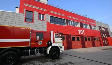Поздравление учителя закончилось эвакуацией школы в Атырау