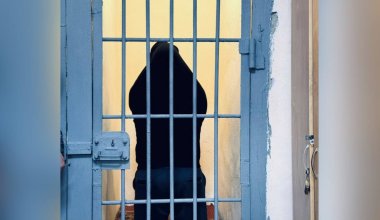 Больше 30 нарушений: иностранца выдворили из Казахстана