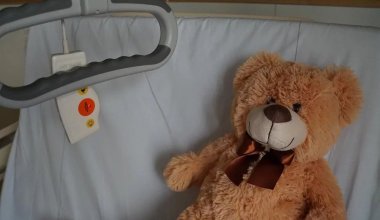 Ребёнок умер после тяжёлого отравления рыбой в Мангистау