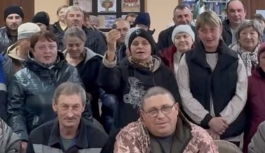 Работники крупного агропредприятия в Караганде пожаловались на долги по зарплате