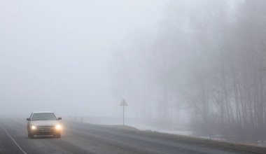 Синоптики предупредили казахстанцев о гололёде и тумане