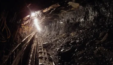 Семье рабочего, погибшего на шахте в Хромтау, пообещали оказать помощь