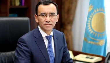 Экс-спикер сената написал книгу о президентстве Токаева