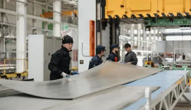 Ко Дню Республики Qarmet и Allur запустили программу поддержки молодёжи на предприятиях страны