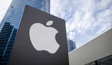 Инвесторы усомнились в окупаемости ИИ: Apple вернула мировое лидерство