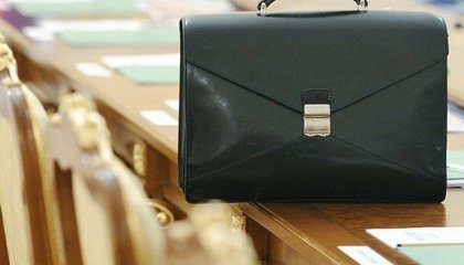 Еще два министра сохранили свои посты