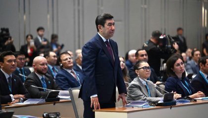Человек, который не любит крайностей: в чём секрет политического долголетия Ерлана Кошанова